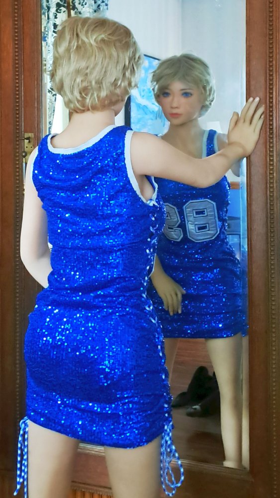 33518_Hanna in the Mirror b02.jpg
